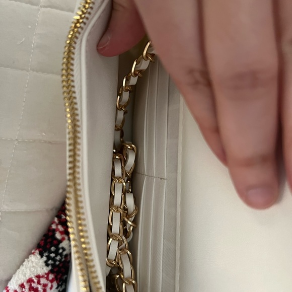 White crossbody purse - Picture 5 of 5